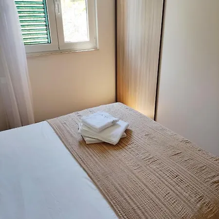 Apartment Marica Stomorska